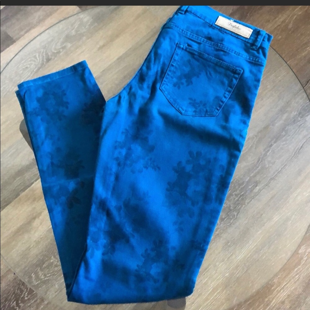 Zara Trafaluc Blue Floral Patterned Jeans Size 6 (Euro 38) EUC.